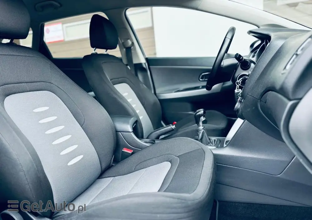 KIA Ceed 1.6 CRDi 128 ISG Dream Team Edition