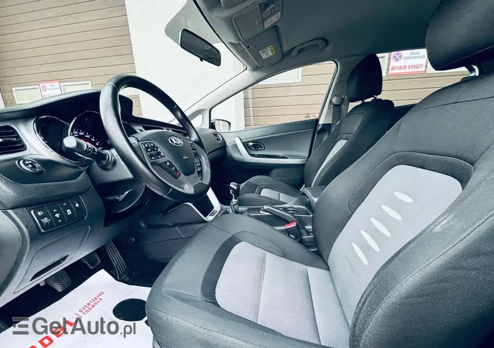 KIA Ceed 1.6 CRDi 128 ISG Dream Team Edition