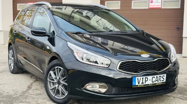 KIA Ceed 1.6 CRDi 128 ISG Dream Team Edition