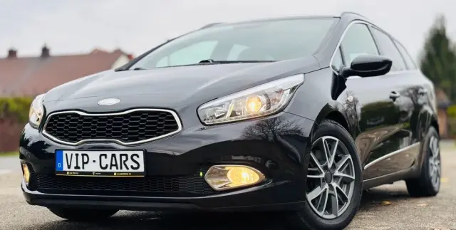 KIA Ceed 1.6 CRDi 128 ISG Dream Team Edition