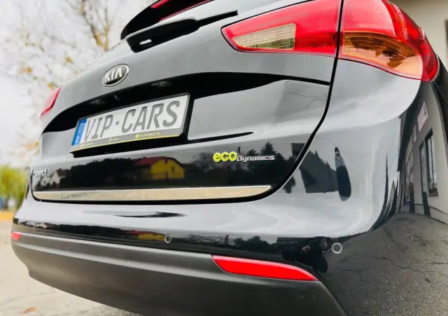 KIA Ceed 1.6 CRDi 128 ISG Dream Team Edition