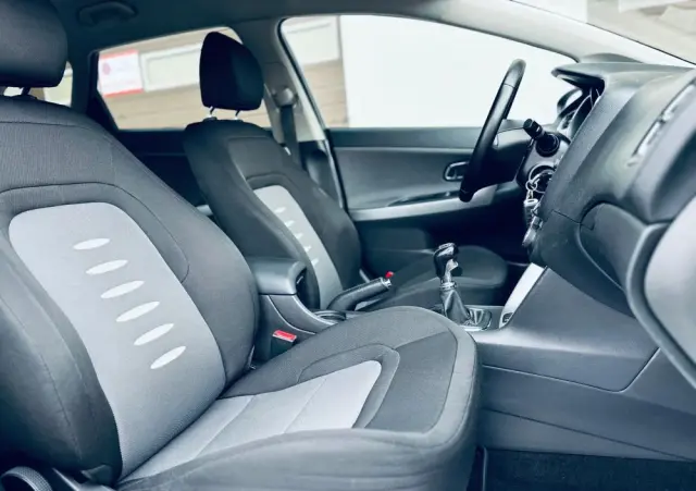 KIA Ceed 1.6 CRDi 128 ISG Dream Team Edition