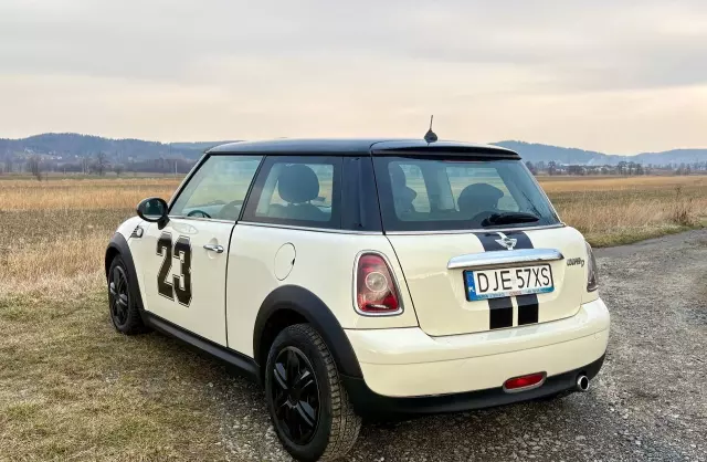 MINI Cooper 