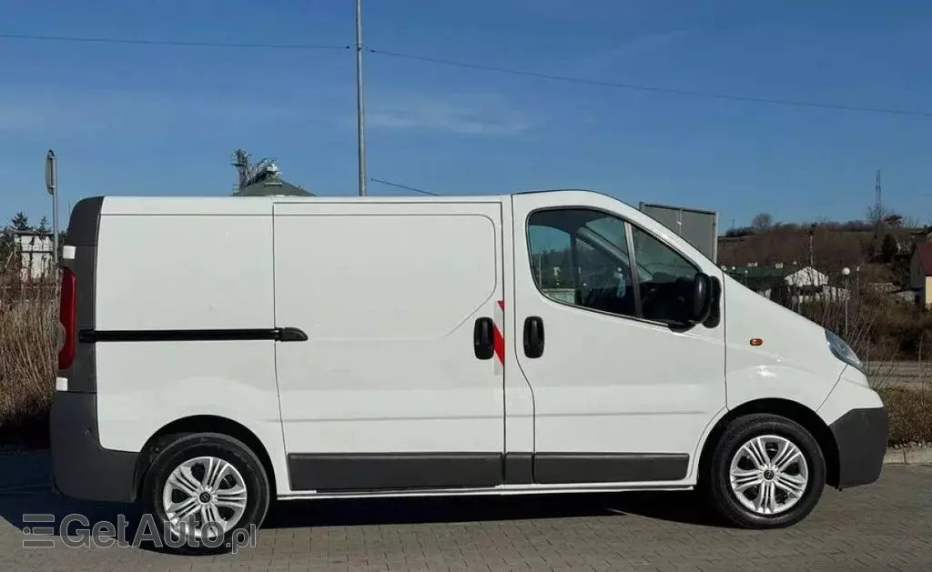 OPEL Vivaro 