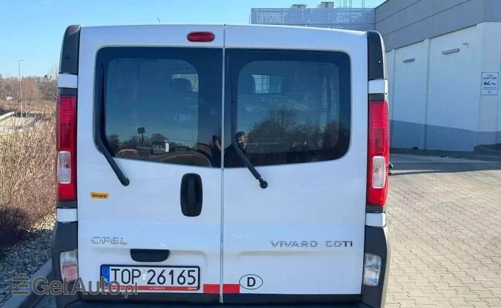 OPEL Vivaro 