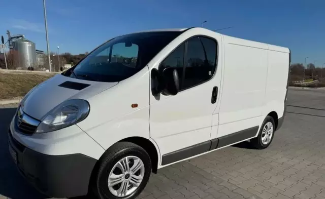 OPEL Vivaro 