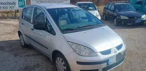 MITSUBISHI Colt 