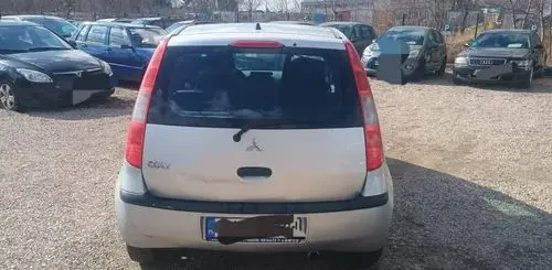 MITSUBISHI Colt 