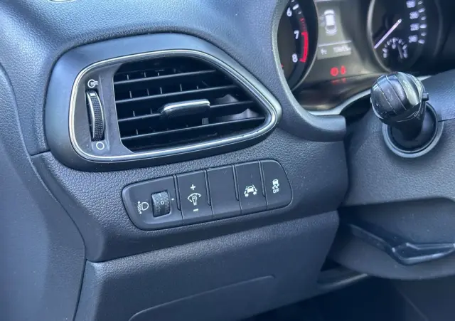 HYUNDAI I30 Blue Kombi 1.4 Trend