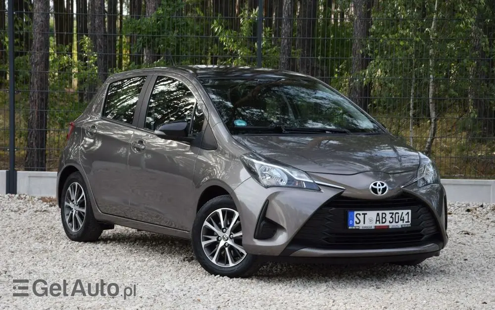 TOYOTA Yaris 1.5 Active