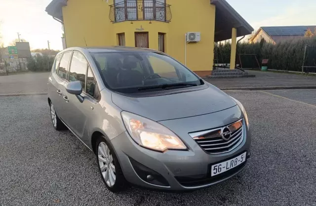 OPEL Meriva 