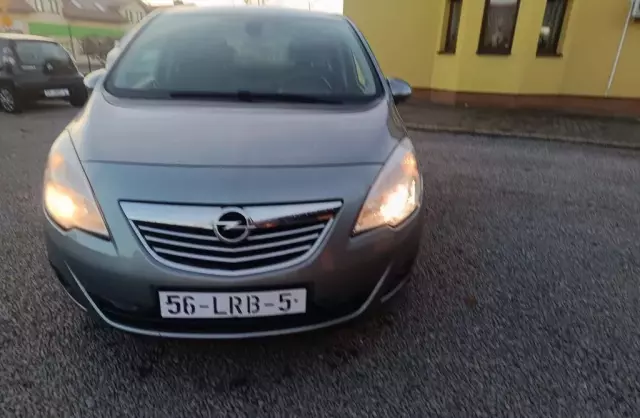 OPEL Meriva 