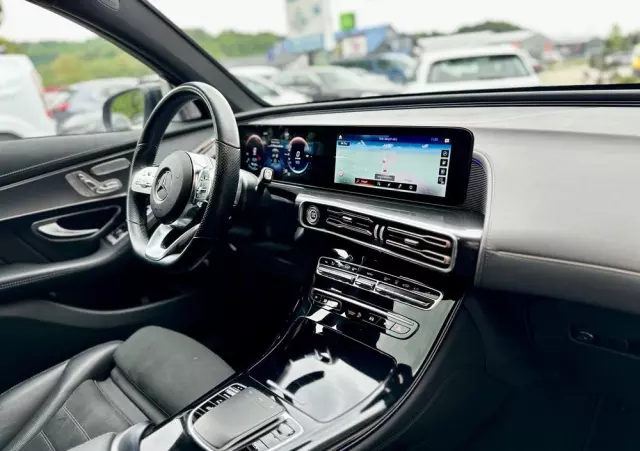 MERCEDES-BENZ EQC 400 4-Matic Sport