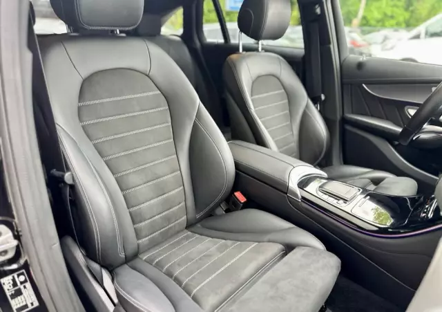 MERCEDES-BENZ EQC 400 4-Matic Sport