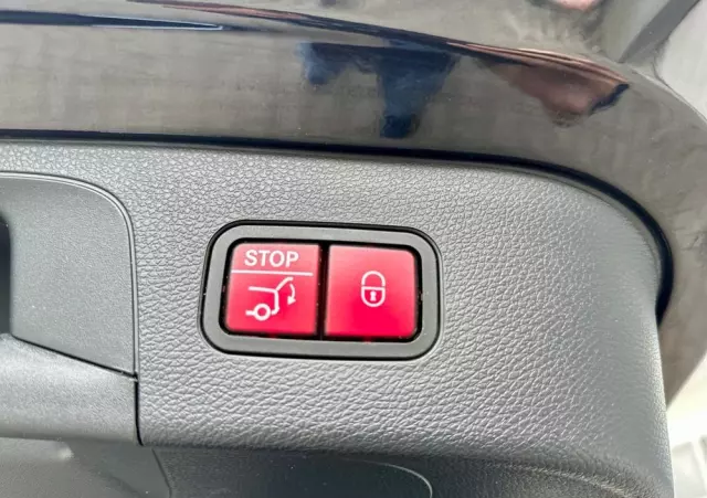 MERCEDES-BENZ EQC 400 4-Matic Sport