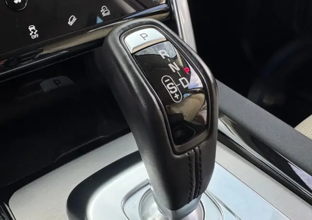 LAND ROVER Discovery Sport D165 Dynamic SE