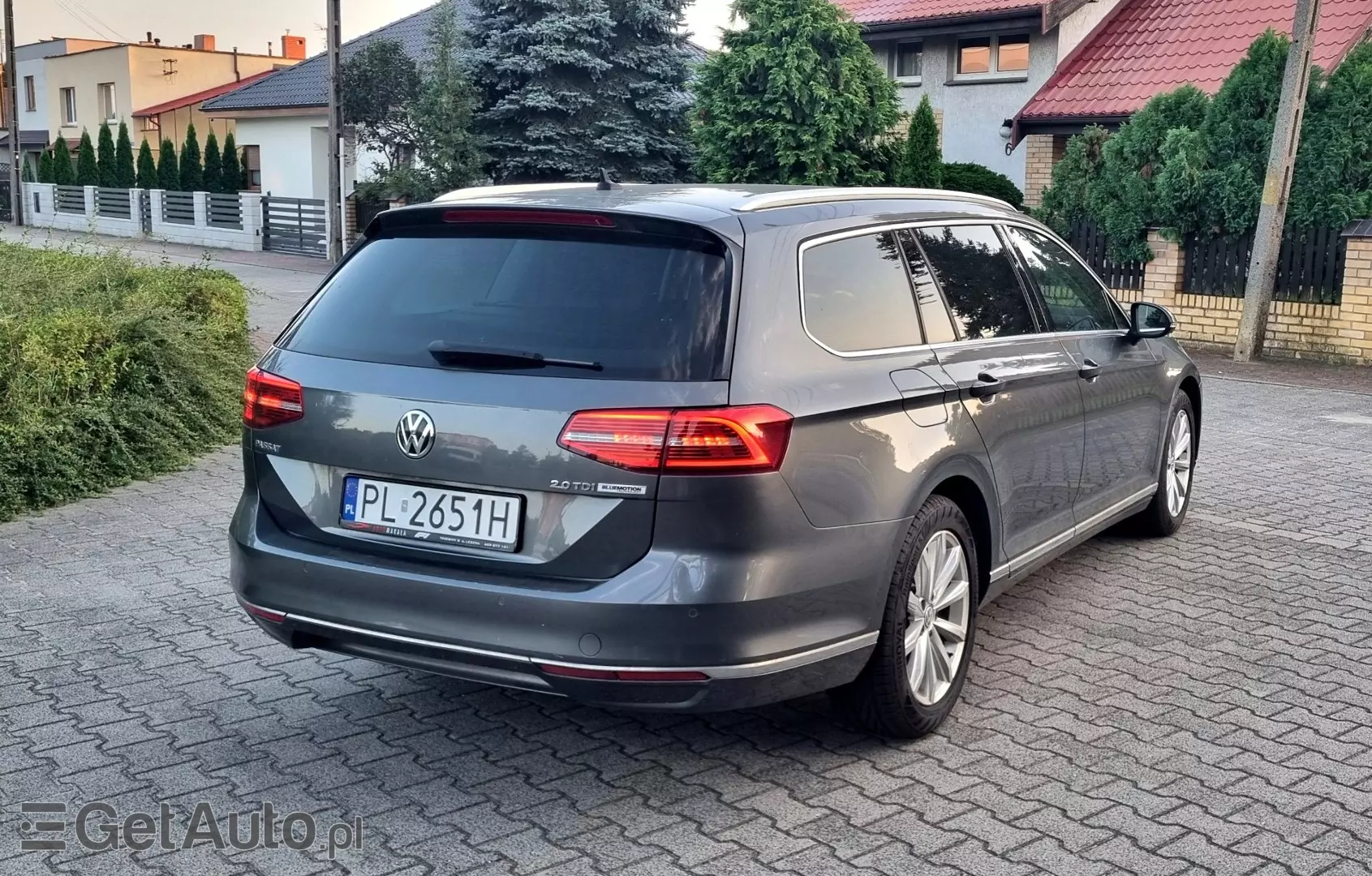 VOLKSWAGEN Passat Highline