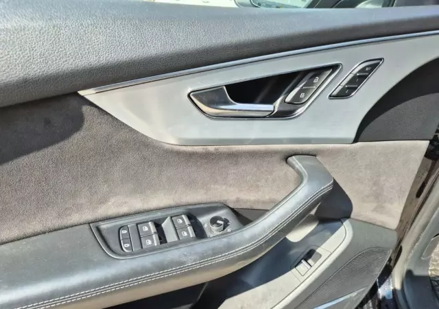 AUDI Q8 50 TDI quattro tiptronic