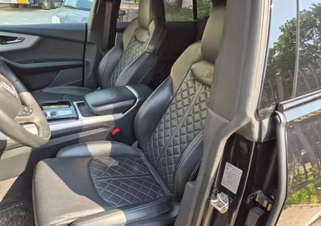 AUDI Q8 50 TDI quattro tiptronic