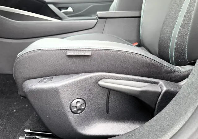 PEUGEOT 308 1.5 BlueHDi Allure S&S EAT8