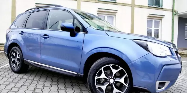 SUBARU Forester 