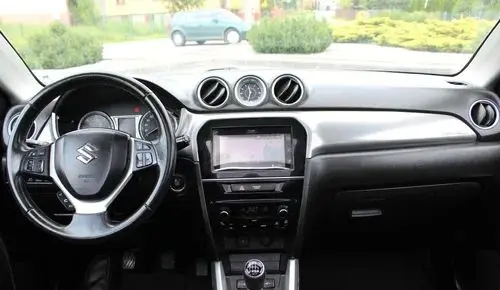 SUZUKI Vitara 