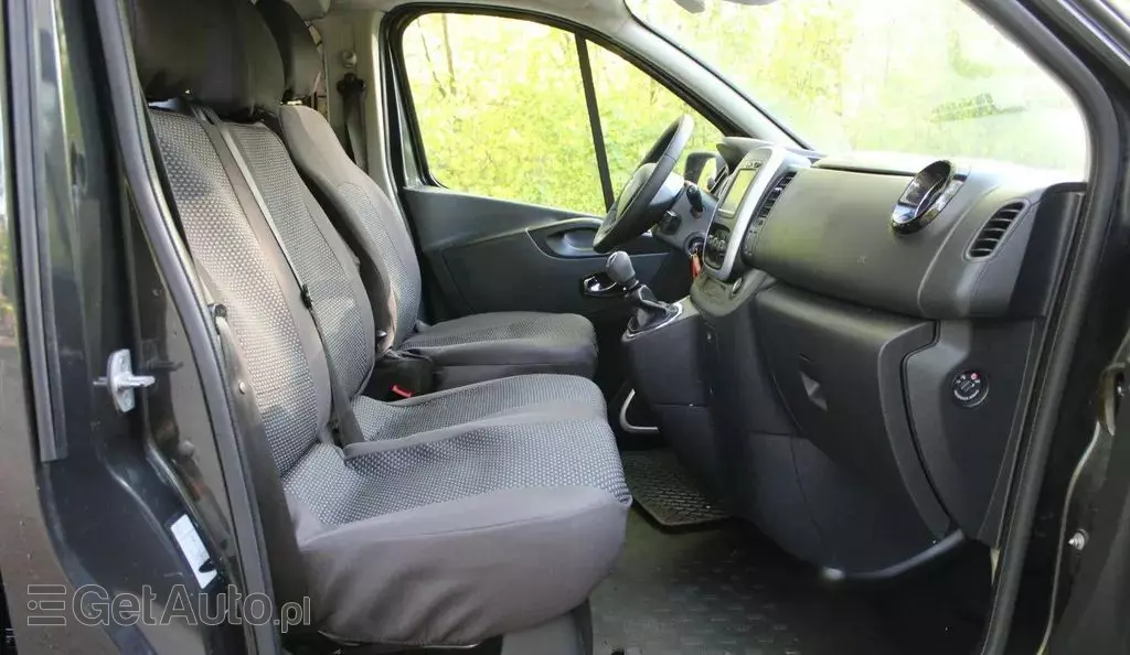 OPEL Vivaro 