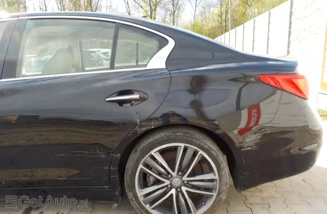 INFINITI Q50 