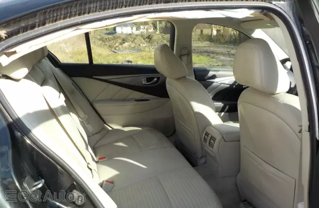 INFINITI Q50 