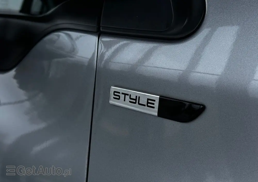 PEUGEOT 2008 1.6 BlueHDi Style