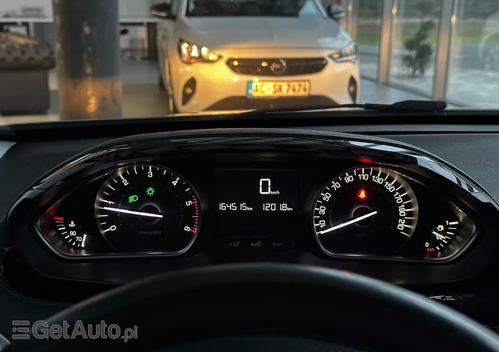 PEUGEOT 2008 1.6 BlueHDi Style