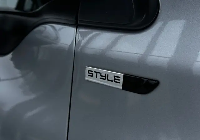 PEUGEOT 2008 1.6 BlueHDi Style