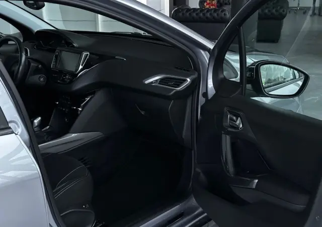 PEUGEOT 2008 1.6 BlueHDi Style