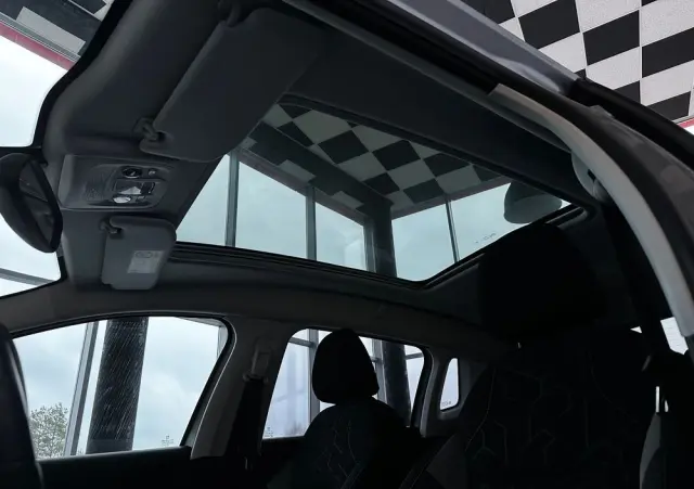 PEUGEOT 2008 1.6 BlueHDi Style