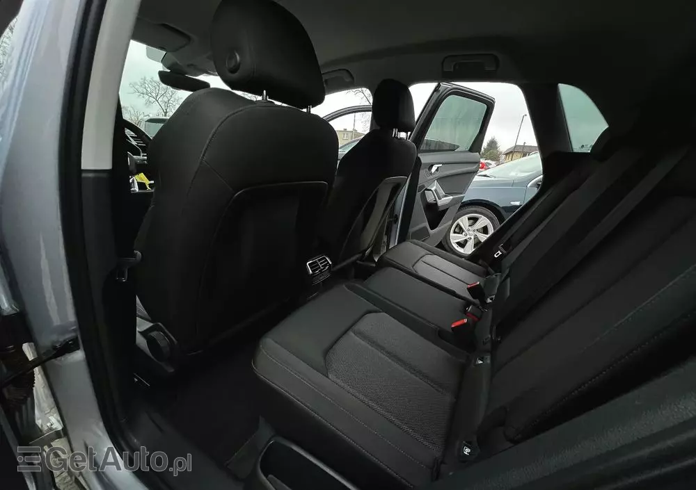 AUDI Q3 35 TFSI S tronic