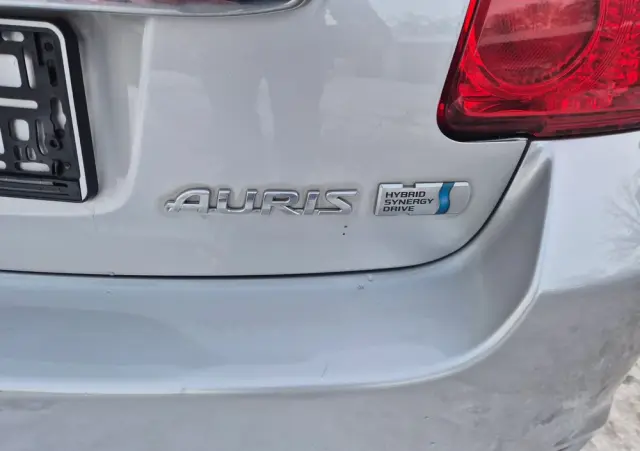 TOYOTA Auris 
