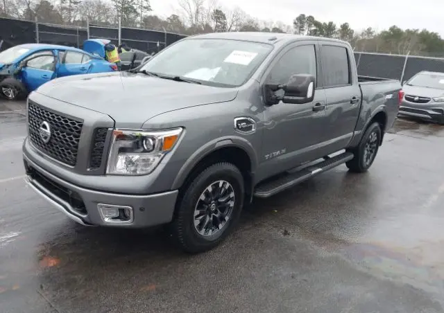 NISSAN Titan 