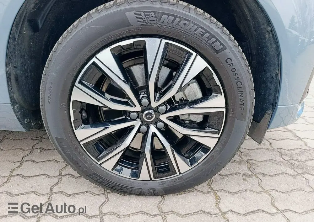 VOLVO XC 60 B4 B Plus Dark