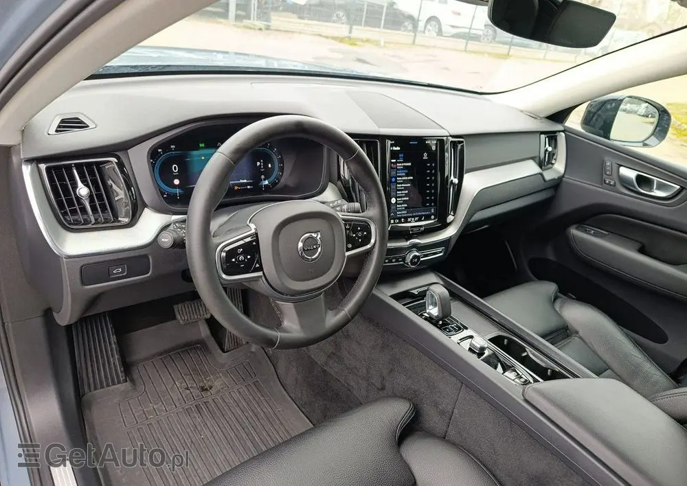 VOLVO XC 60 B4 B Plus Dark