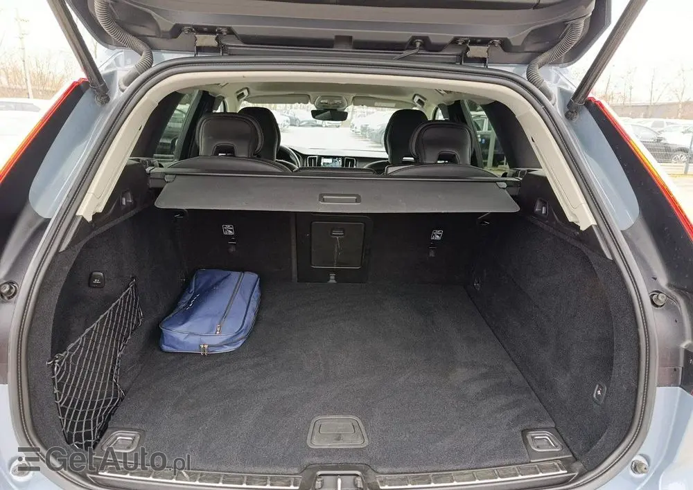 VOLVO XC 60 B4 B Plus Dark