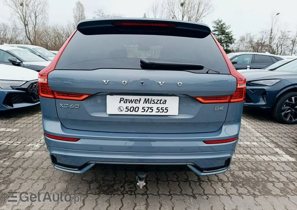 VOLVO XC 60 B4 B Plus Dark