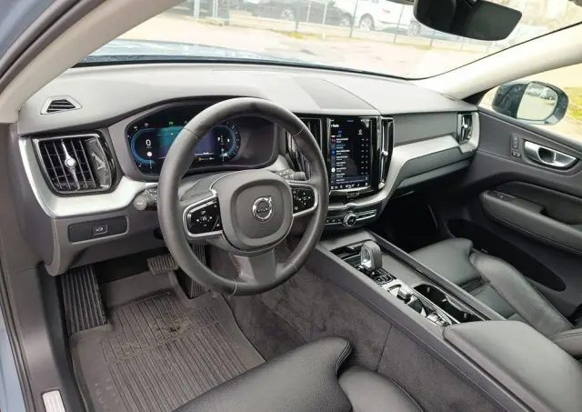 VOLVO XC 60 B4 B Plus Dark