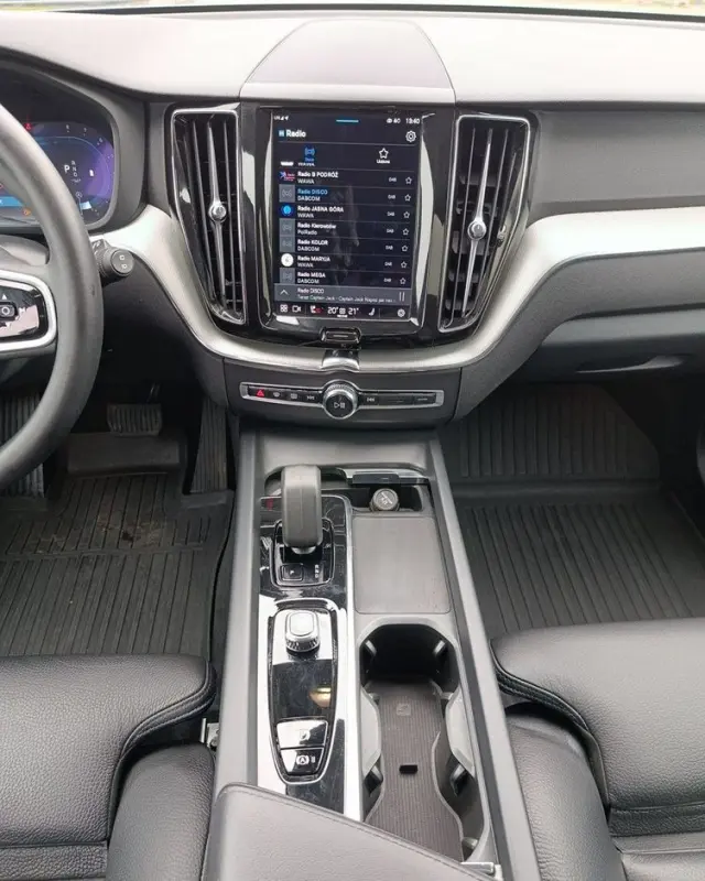 VOLVO XC 60 B4 B Plus Dark