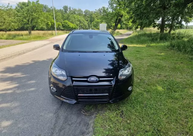 FORD Focus 1.6 EcoBoost Edition Start