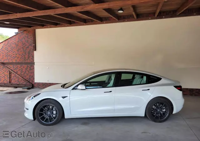 TESLA Model 3 Performance AWD