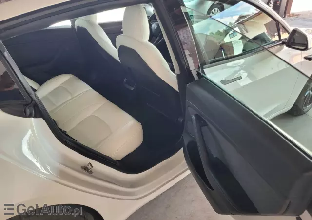 TESLA Model 3 Performance AWD