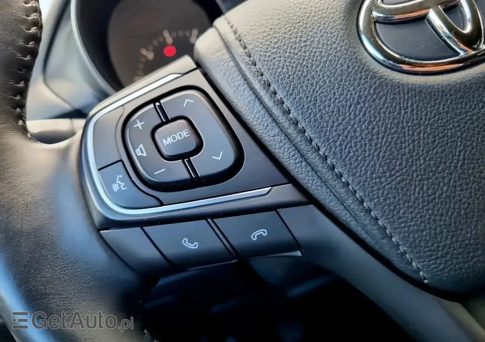 TOYOTA Avensis 2.0 D-4D Premium