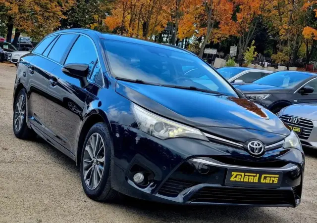 TOYOTA Avensis 2.0 D-4D Premium