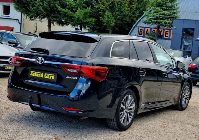 TOYOTA Avensis 2.0 D-4D Premium