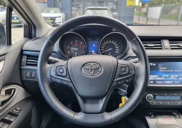 TOYOTA Avensis 2.0 D-4D Premium